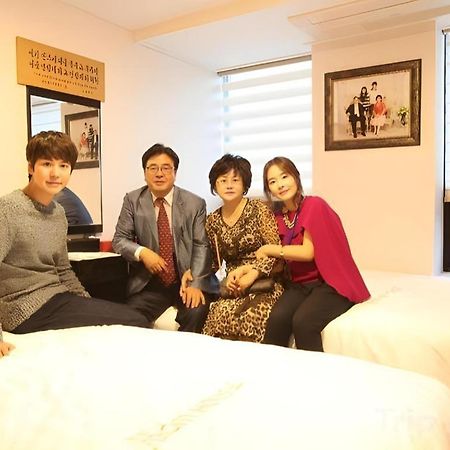 Myeongdong Mom House Hotel Seoel Buitenkant foto