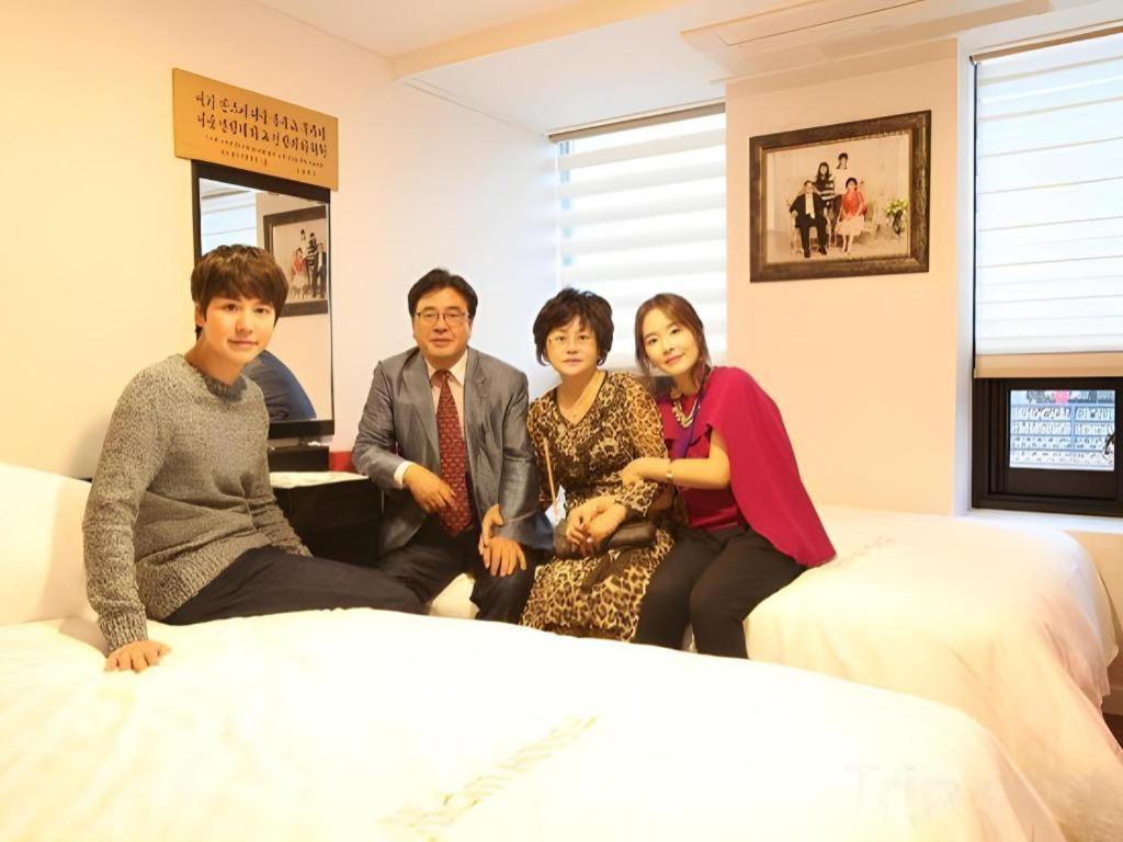 Myeongdong Mom House Hotel Seoel Buitenkant foto