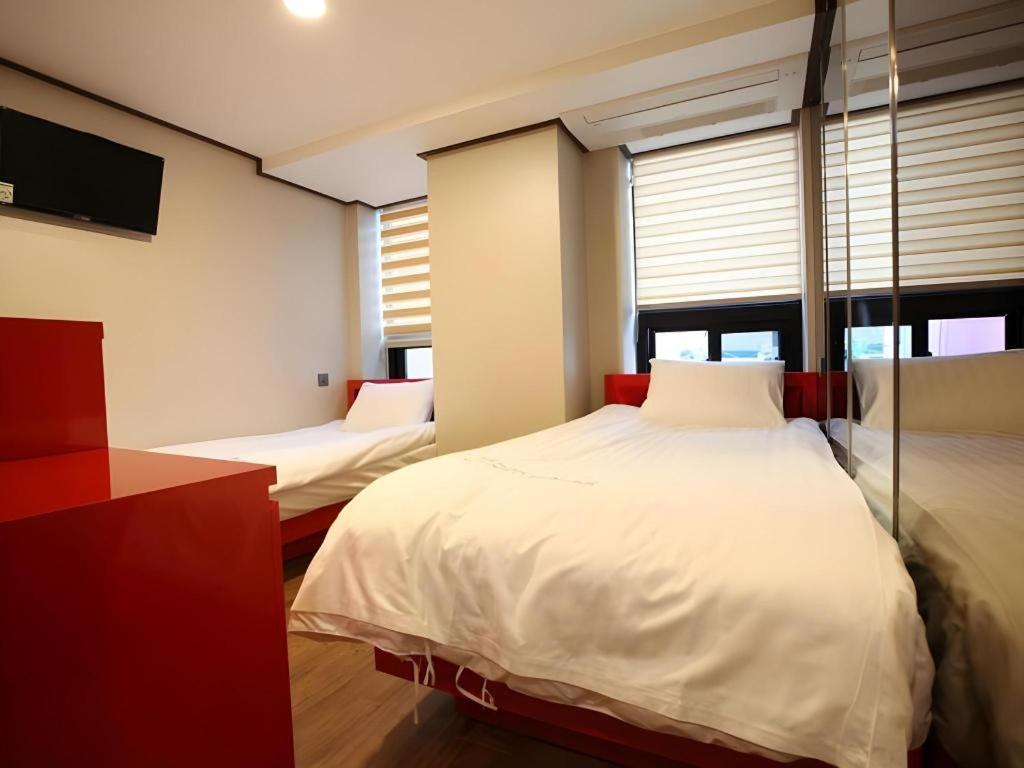 Myeongdong Mom House Hotel Seoel Buitenkant foto