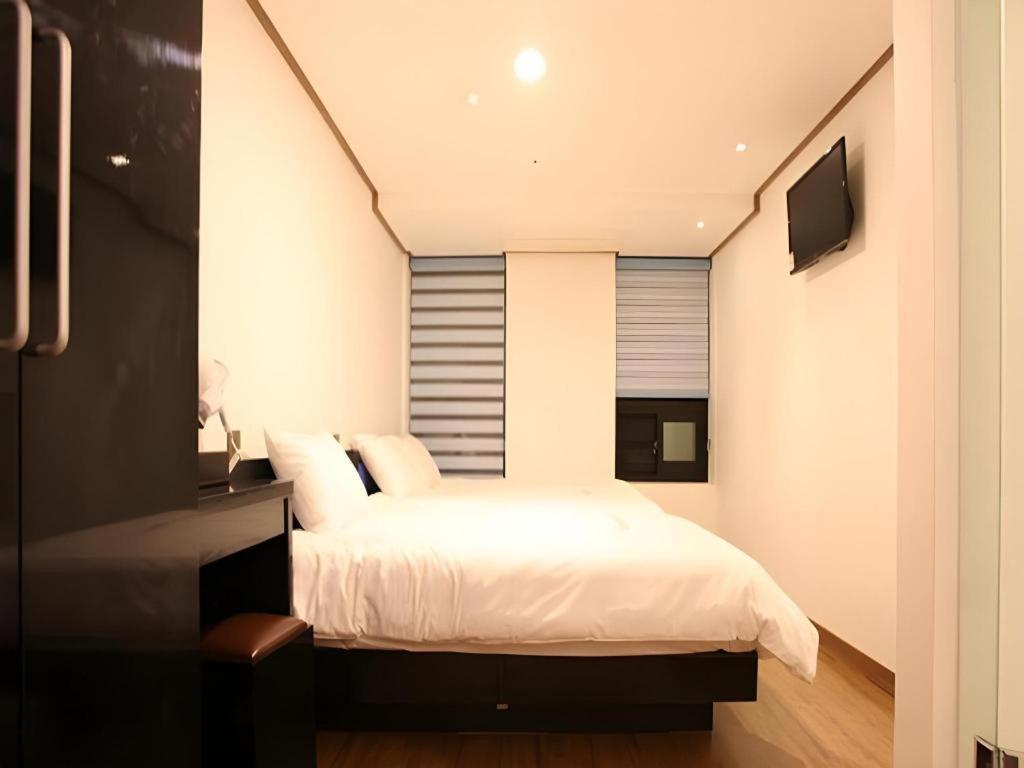 Myeongdong Mom House Hotel Seoel Buitenkant foto