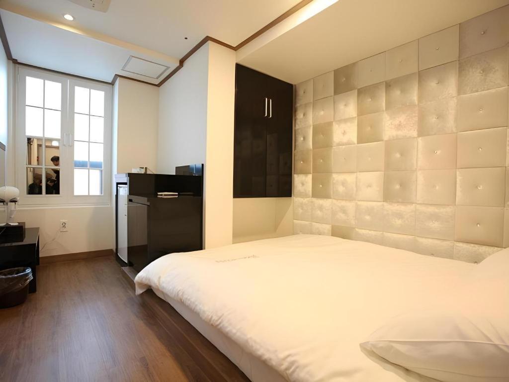 Myeongdong Mom House Hotel Seoel Buitenkant foto